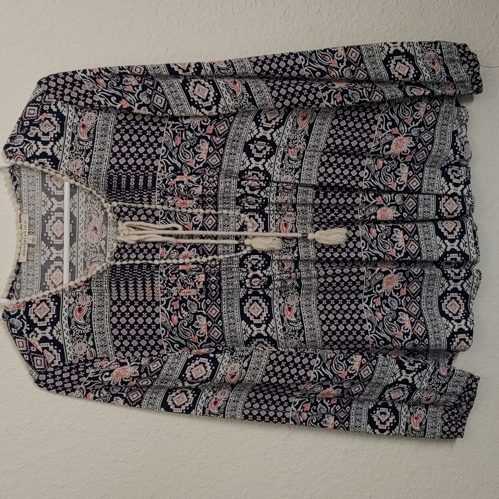 daniel rainn BoHo long sleeve blouse.